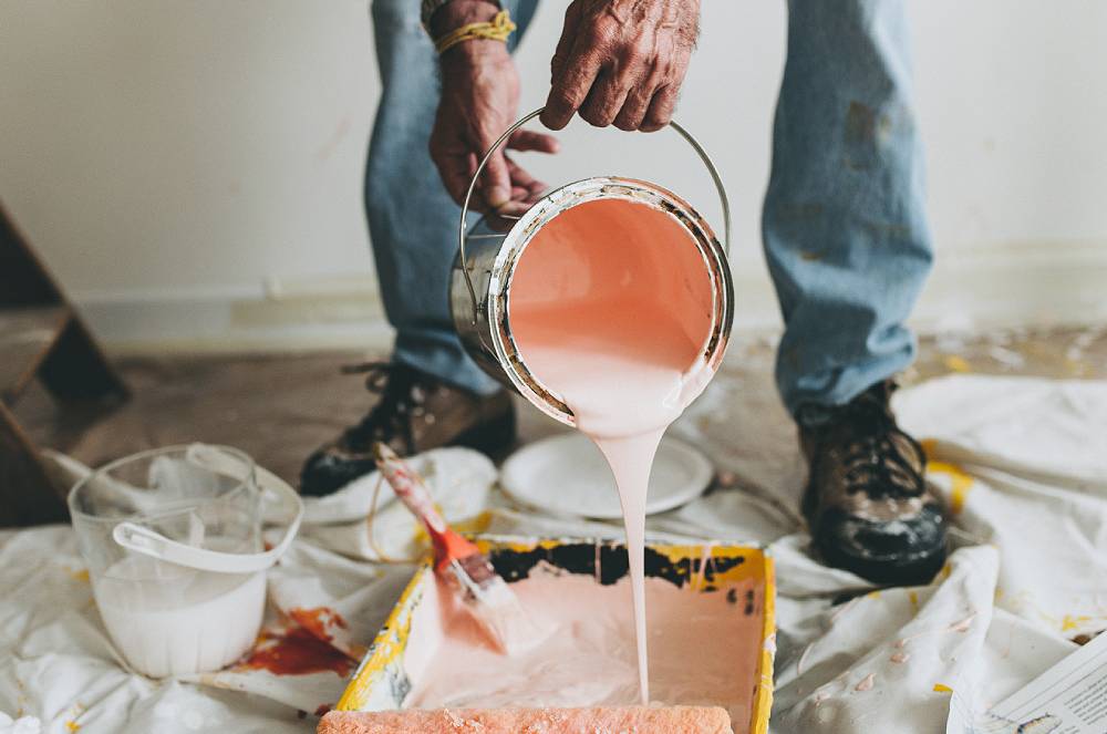 A ordem das etapas na pintura: por que o acabamento perfeito vem por último?