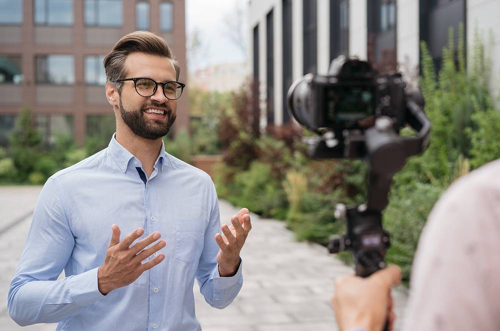 A comunicação que conecta começa quando você deixa de interpretar
